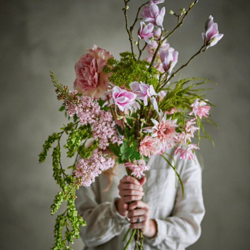 Blomsterbukett Breeze – rosa kunstige blomster