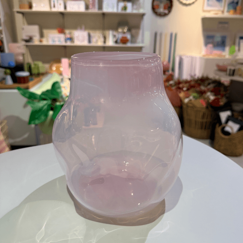 Åpen lys rosa vase